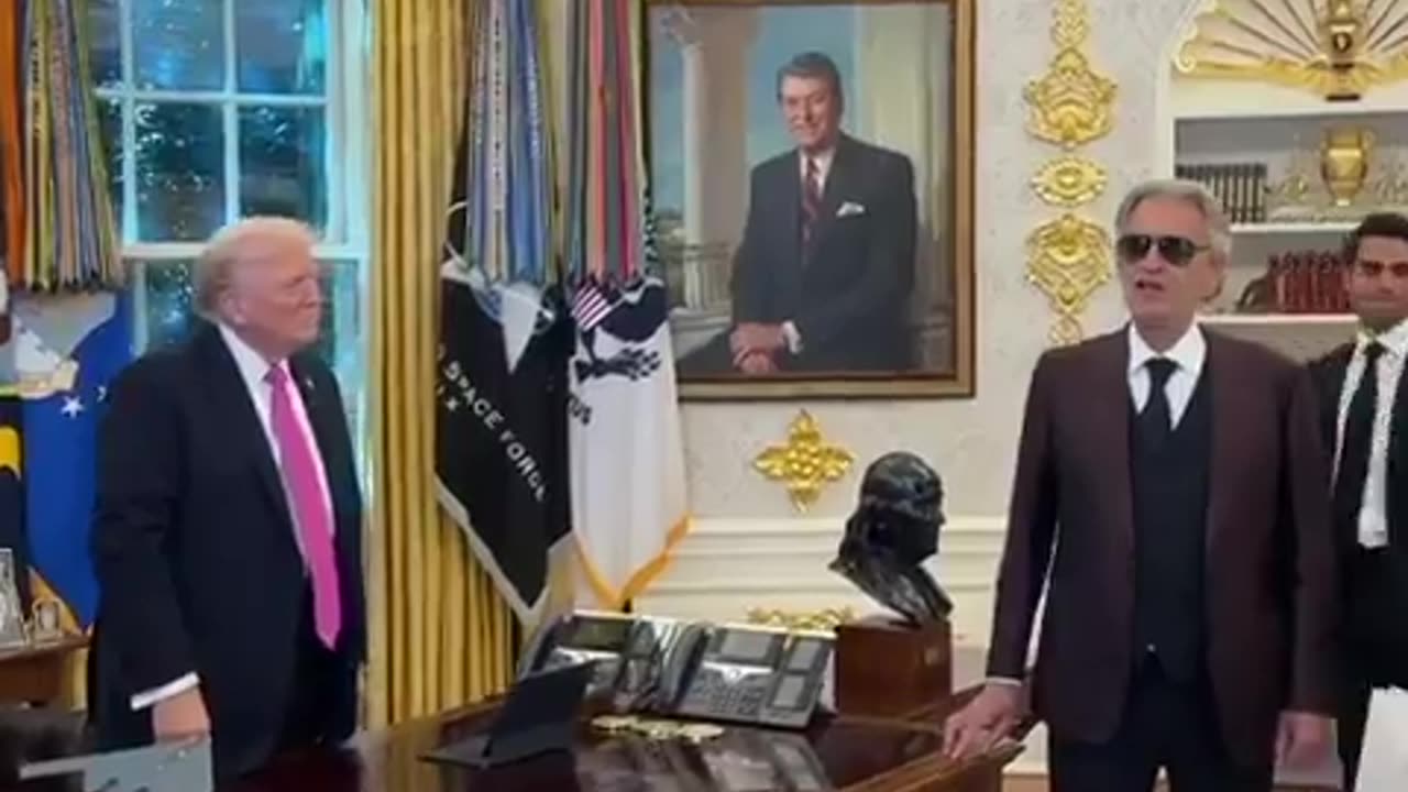 Bocelli performon para Trump