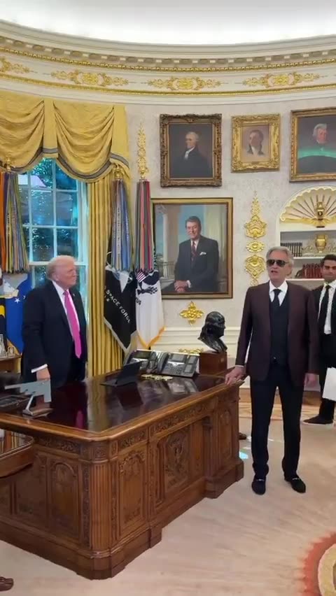 Bocelli performon para Trump