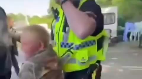🚨🇬🇧 LONDON POLICE ARREST CHILD FOR FISHING WHILE TERRORISM RUNS RIOT