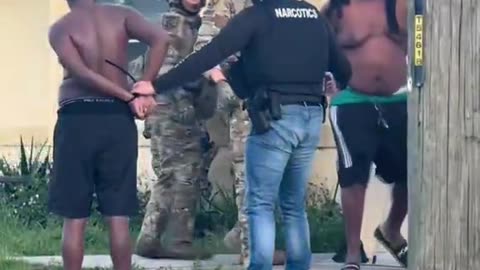 The Lee County, Florida sheriff is EMBARRASSING the criminals and thugs they arrest online