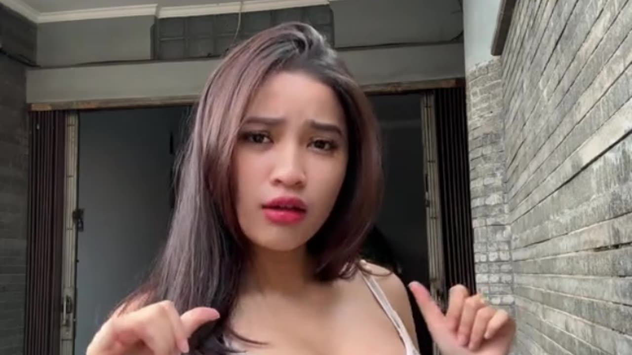 ADA YANG BESAR TAPI BUKAN PERASAAN?