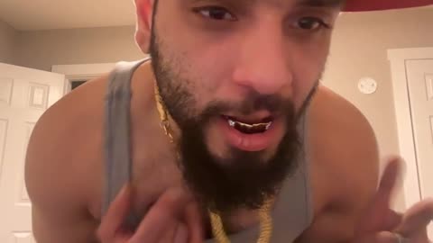 WHY YOU SHOULD NEVER TRUST A GIRL... PART 1