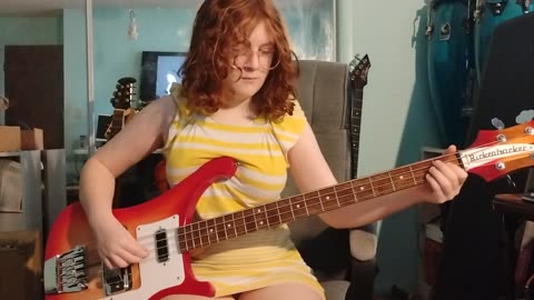 Mr Blue Sky/ELO bass play along by Cara.