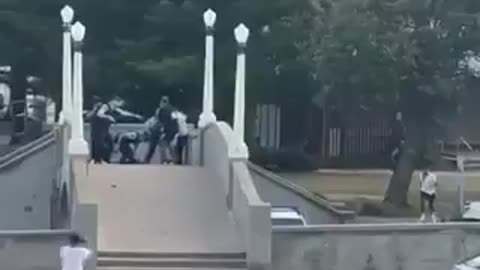 10 minute video of the Bondi Beach massacre!