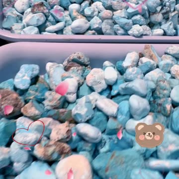 20251010-03 Turquoise on Fingertips: Interpret Understated Luxury