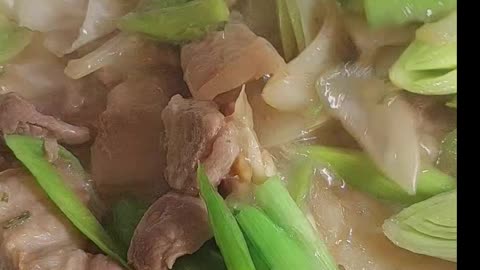 5-Minute Cooking: Quick & Delicious Stir-Fry Pork with Leeks Recipe