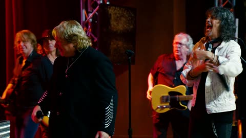 I Want to Know What Love Is - Foreigner (live)