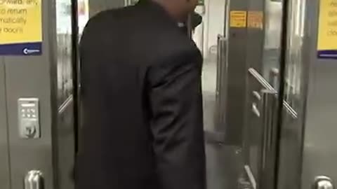 This ARROGANT passenger pushes Border Security too far!