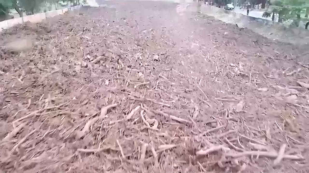 Heavy rains trigger flash flood in Peru