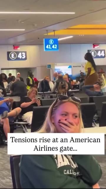 Laqueeftrah Airport Crashout