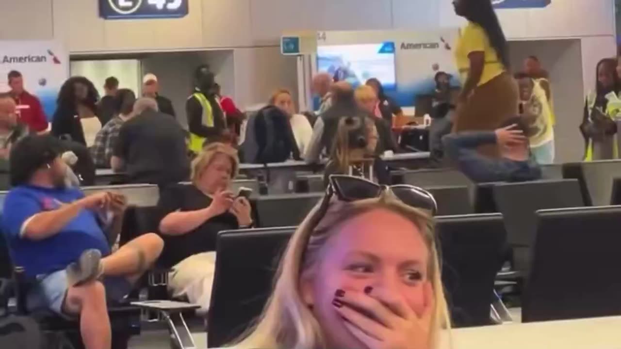 Laqueeftrah Airport Crashout