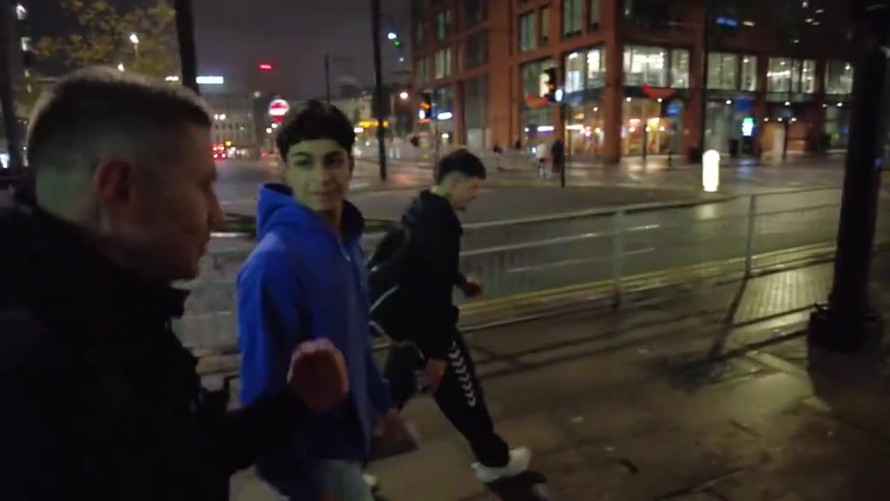 GANG WARFARE ERUPTS ON THE STREETS OF MANCHESTER BETWEEN...