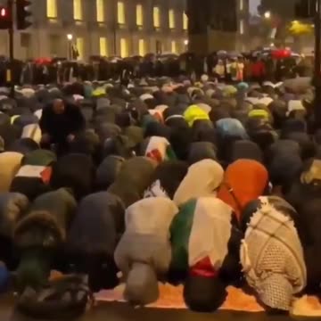 Curiosità: i musulmani non pregano per strada in Iran, in Arabia Saudita o in altri Paesi musulmani