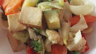 Wok This Way: Delicious Stir-Fry Vegetables with Tofu! Garden Fresh Vegan Stir-Fry with Savory Tofu