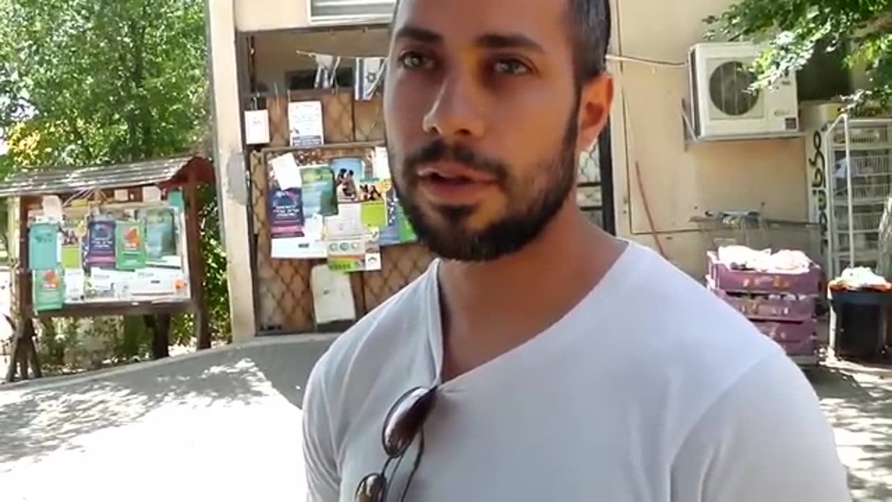 Religious Jews are asked about the Talmud.mp4