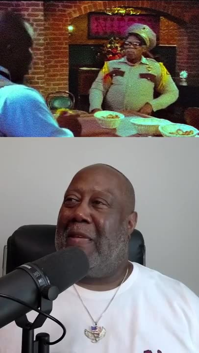 SECURITY GUARD OTIS IN THE CLUB TALKING SH*T