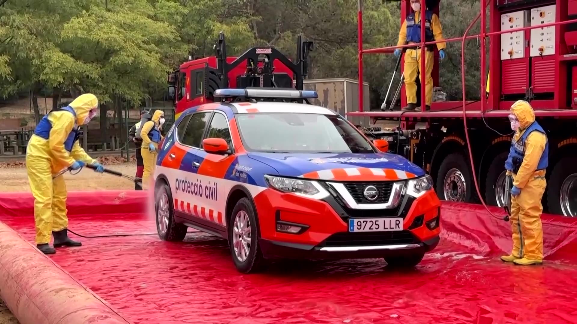 Spain deploys 1,000 officers to contain swine fever outbreak