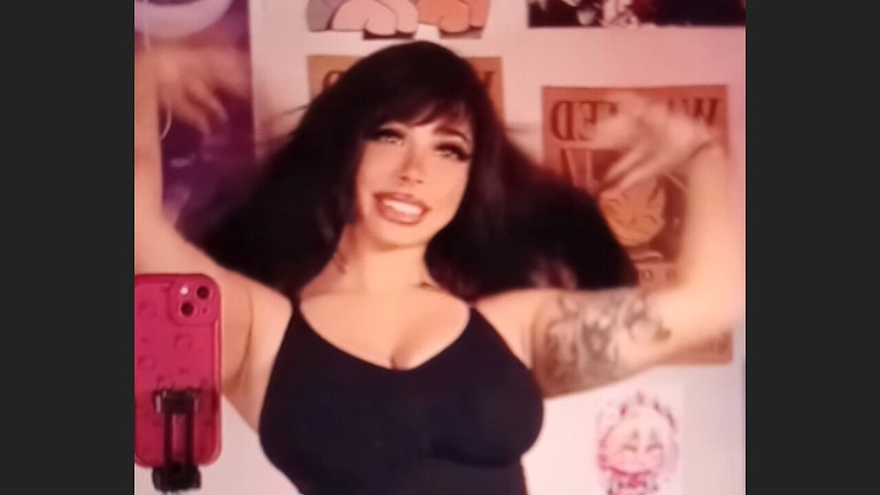 Streamer girl milk bubbles bounce