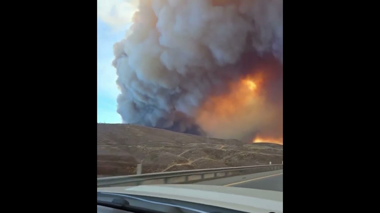 Fire: near Castaic Lake has burned 10,000 acres. Evacuations are underway