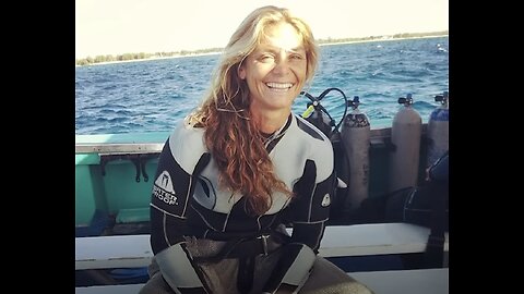 Woman Has Removed Over 300 Hooks From Sharks' Mouths