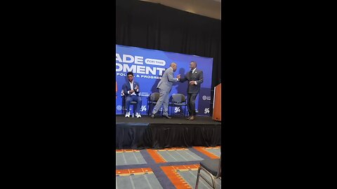 😆 How emBOOrrasing: Chicago’s mayor loudly jeered at Congressional Black