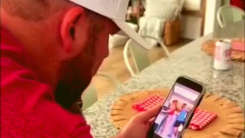 Stupidity without strategy? That’s how you end up almost divorced… in the kitchen.