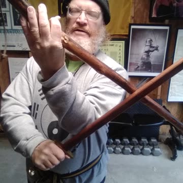 A quick hand protection technique with shillelagh.