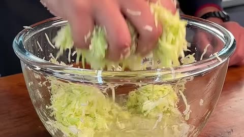 🥒🥗 Elevate your meals with tangy Pickled Cabbage! 🌟