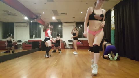 Skrillex & Rick Ross - Purple Lamborghini | Elle Aussie Twerk