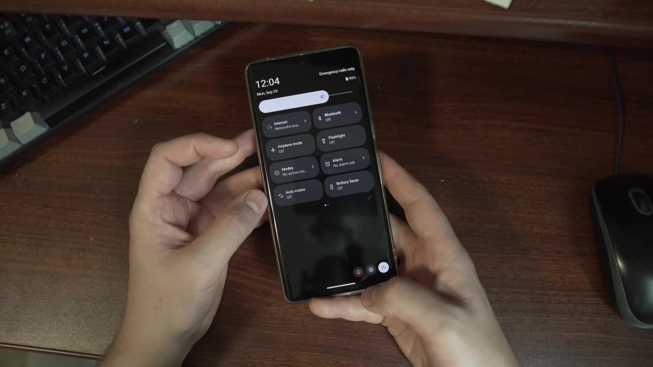 How to Flash GrapheneOS on a Pixel Phone for a DIY Privacy phone. | Step by step guide.