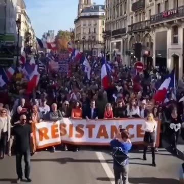 Paris erupts with FREXIT protests. Thousands march against NATO’s war push
