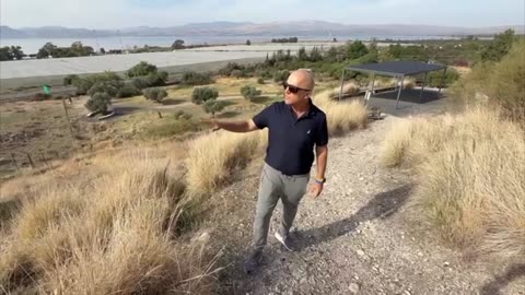 THE DELIVERANCE AT GERASENES (גְּרָסֶנִים) — [GALILEE] MESSIANIC RABBI ZEV PORAT PREACHES ON SITE!