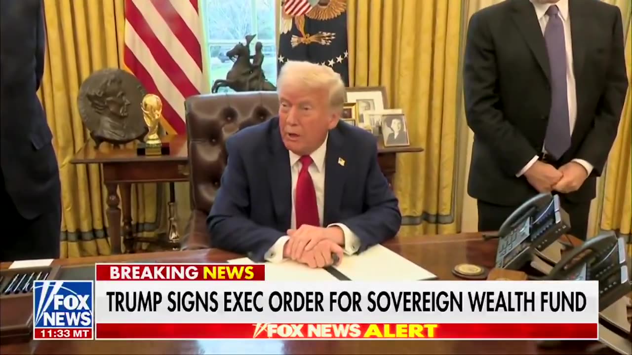 🚨President Donald Trump signs the Executive Order creating America's first Sovereign Wealth Fund.