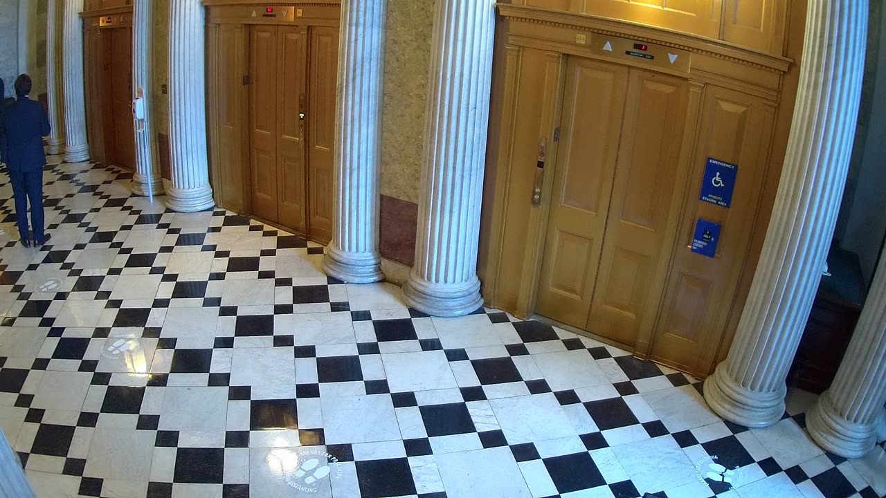 0211USCS02UpperSenDoorElevators_2021-01-06_13h07min42s427ms.mp4