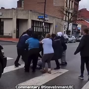 Pittsburgh: Community comes together to take out the trash
