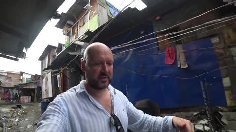 Filipinos Poop In Public 🤢🤮