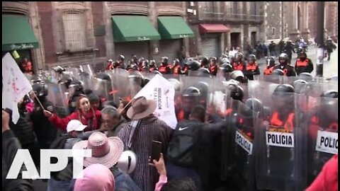 Tear Gas Fills the Air as Teachers Clash With Riot Police in Mexico City