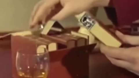 Friends, do you like reading books? 📚