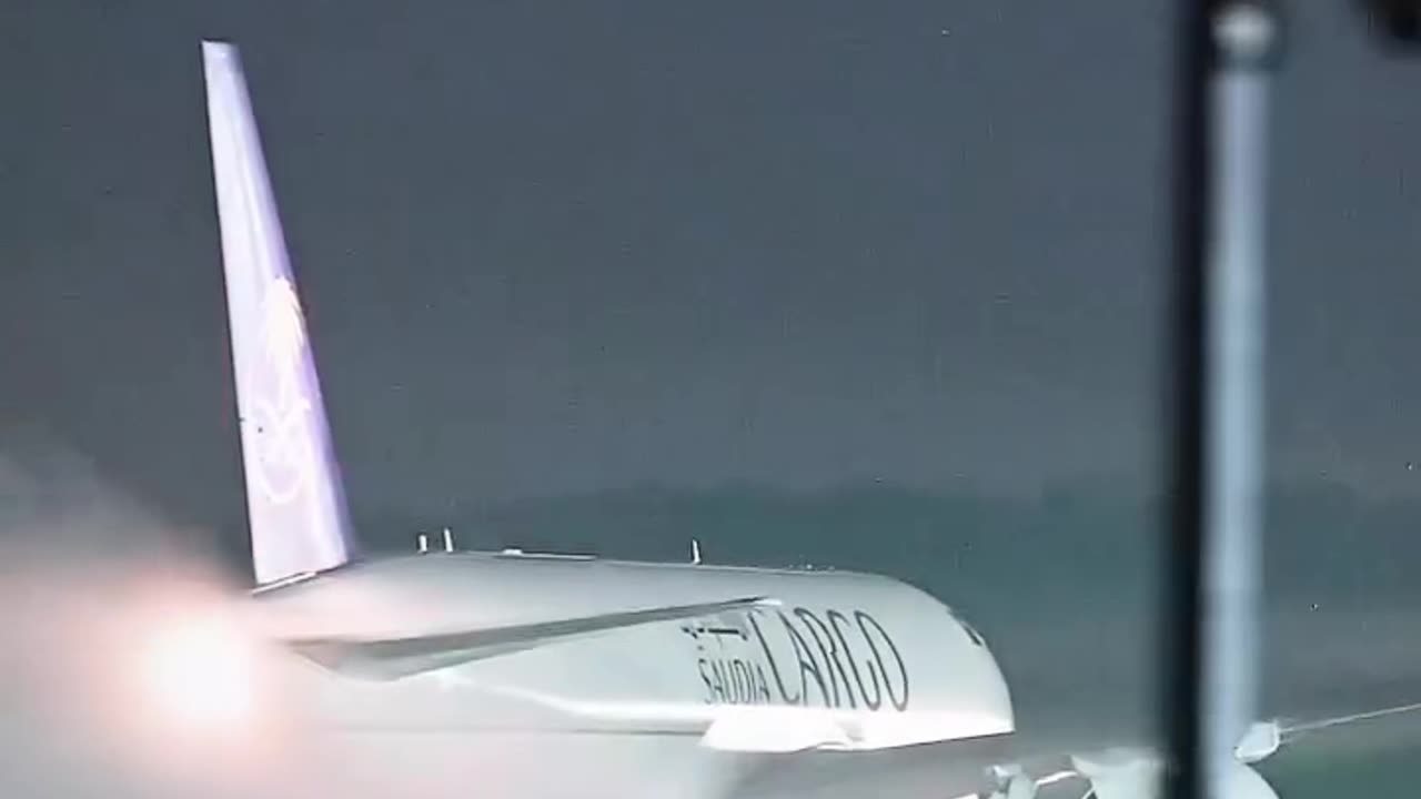 Best airport airplane take off video