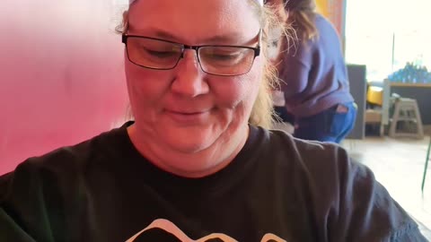 Queen of my Pete #ourtruckinglife #truckesvlogs #truckdriver #reallifetruckers #longhaultrucker