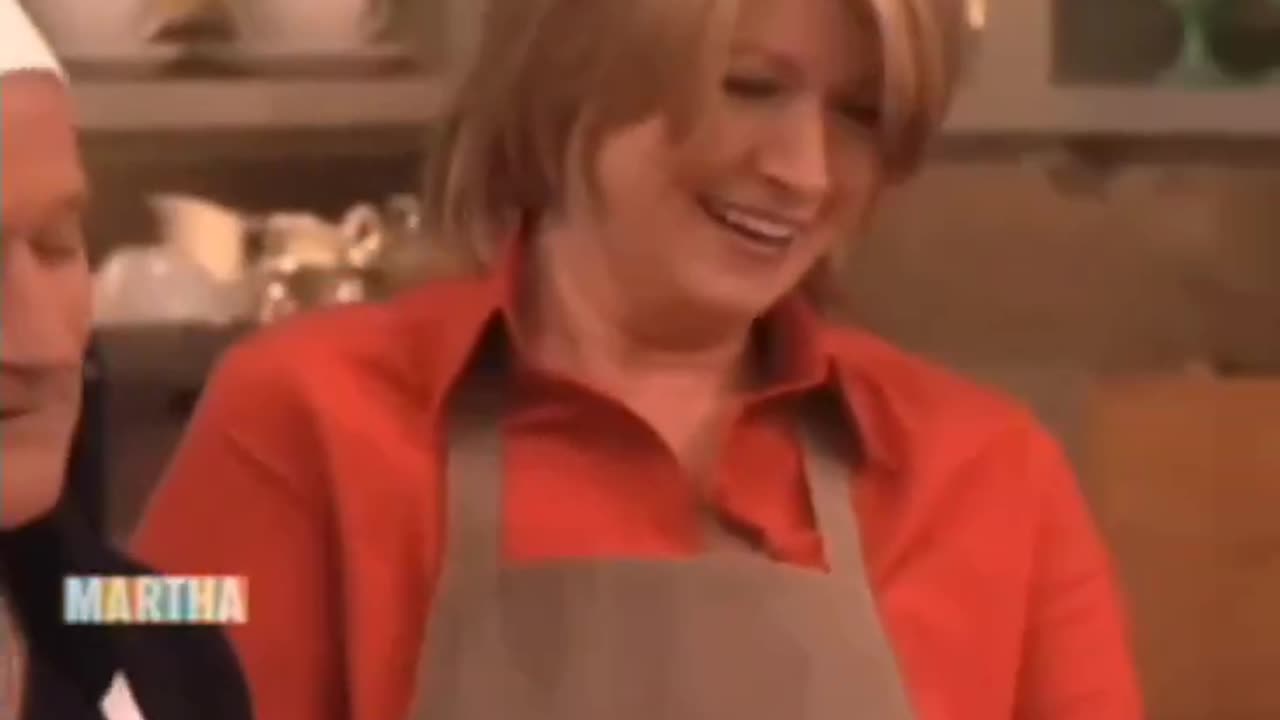 Robin Williams on Martha Stewart, this is hilarious...🤣 He was definitely one of a kind.💥