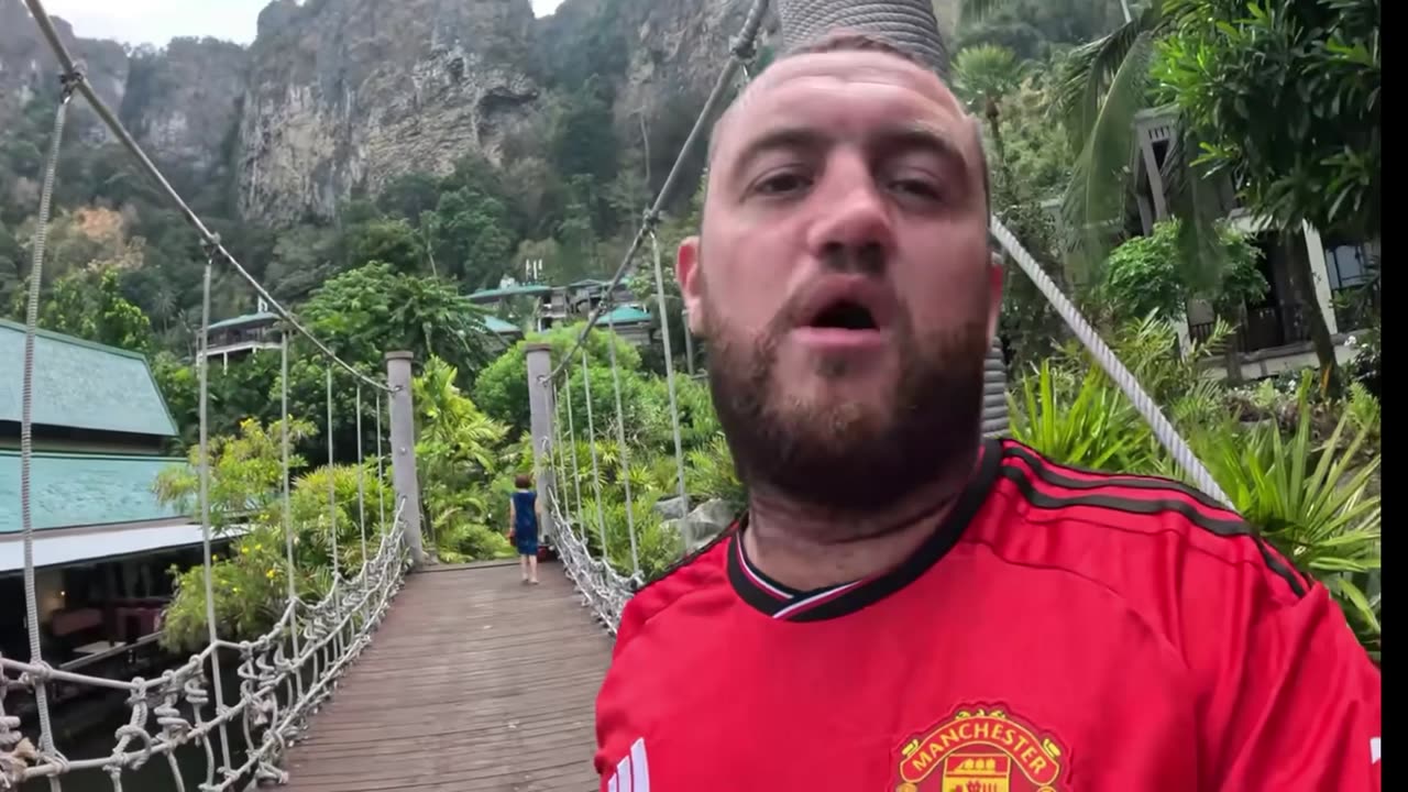 Mashtag exploring KRABI ISLAND IN THAIALAND!!