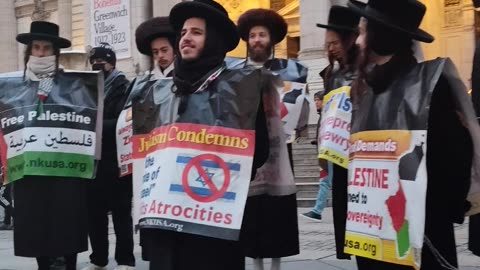 Jews in NYC demand “ARMS EMBARGO NOW!” before the New Year 2025.