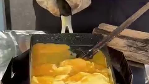 Egg Roll Omelette at Malaysia Night Market – Street Food Perfection!