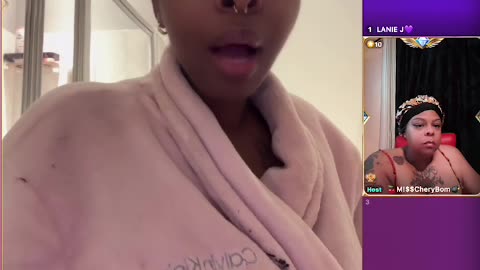 - CHERRY BOM ; INTERVIEWS LANIE & CUPID !