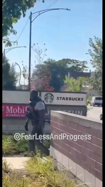 A Mexican flag on a patrol car is crazy 😭