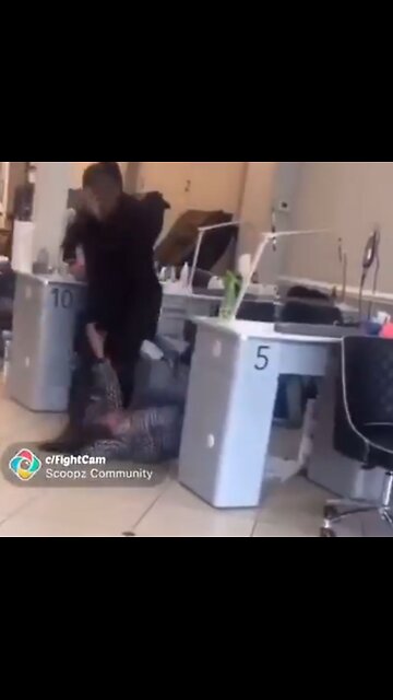 Woman beats nail salon employee for not accepting EBT to get her nails done