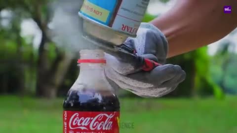 "33 AMAZING SCIENCE EXPERIMENTS! 🔬 Year’s Best Compilation of Mind-Blowing Tech! 🚀"