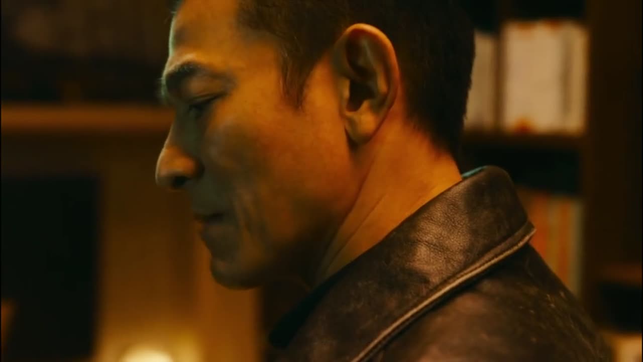 致敬周星驰刘德华和肖央也太敢拍了结局惊掉下巴 #人潮汹涌#刘德华#身份互换#黑色幽默#高能反转