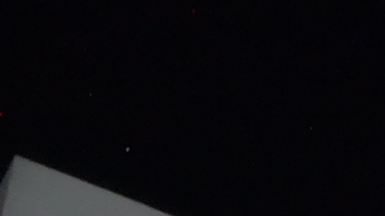 Moving-star UFO (Glowing Orb)